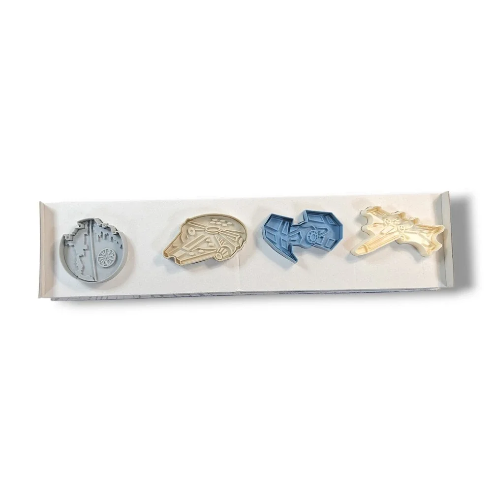 Star Wars Set Of 4 Cookie Cutters By Williams-Sonoma - New In Open Package‎